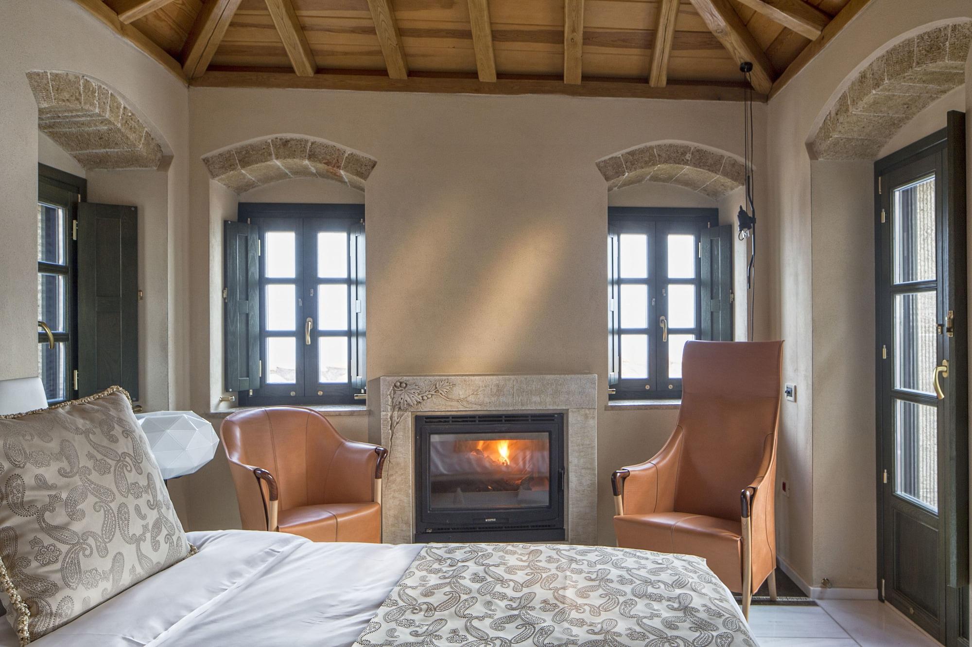 Moni Emvasis Luxury Suites Monemvasia Exterior photo