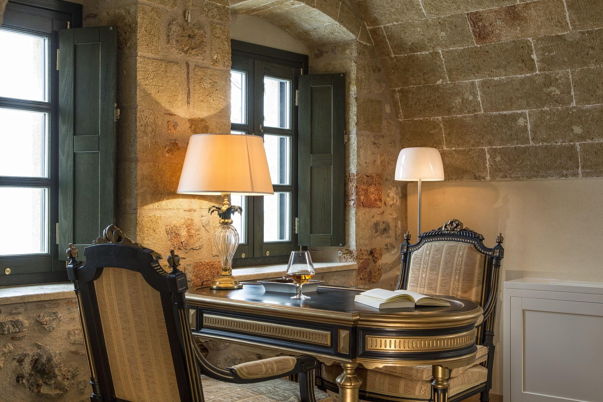 Moni Emvasis Luxury Suites Monemvasia Exterior photo