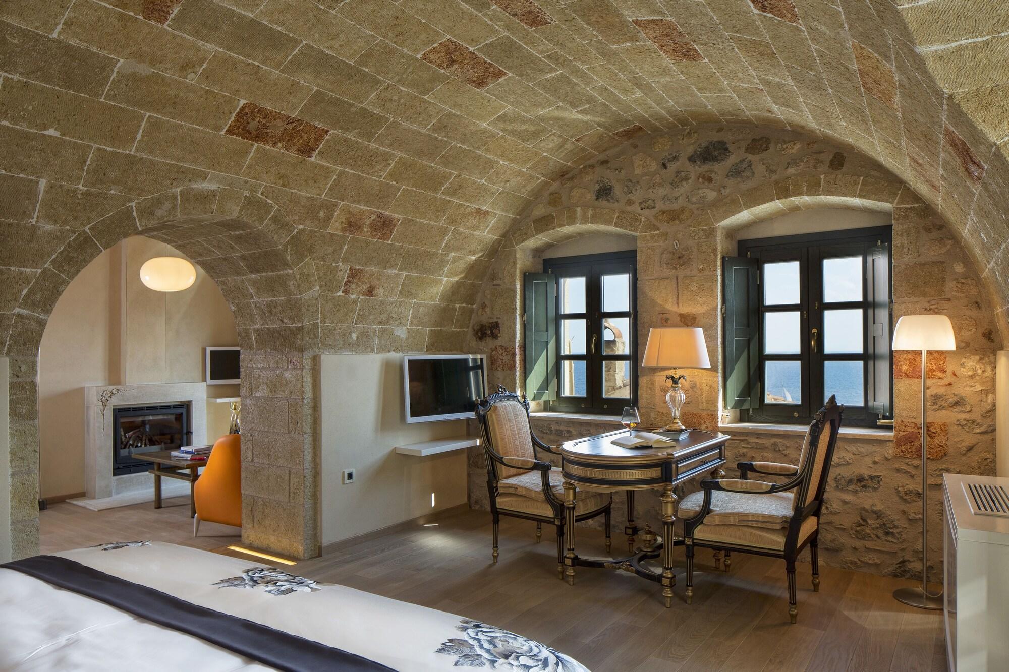 Moni Emvasis Luxury Suites Monemvasia Exterior photo